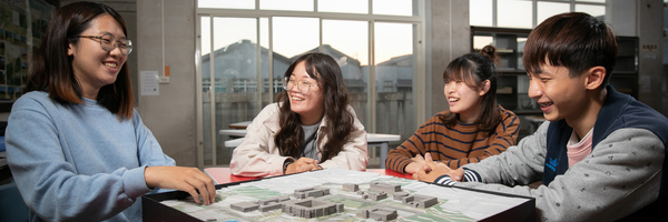 人文社會學院